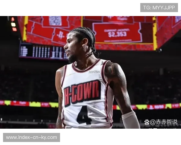 魔术利用身高优势控制篮板 火箭前场板处于劣势